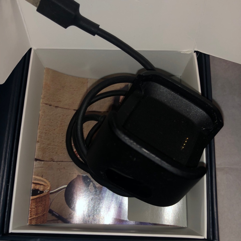 Fitbit versa - Picture 3 of 3